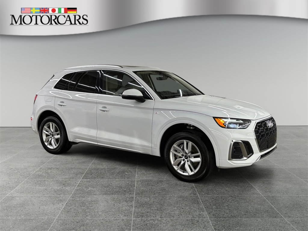 2023 Audi Q5 Premium's photo