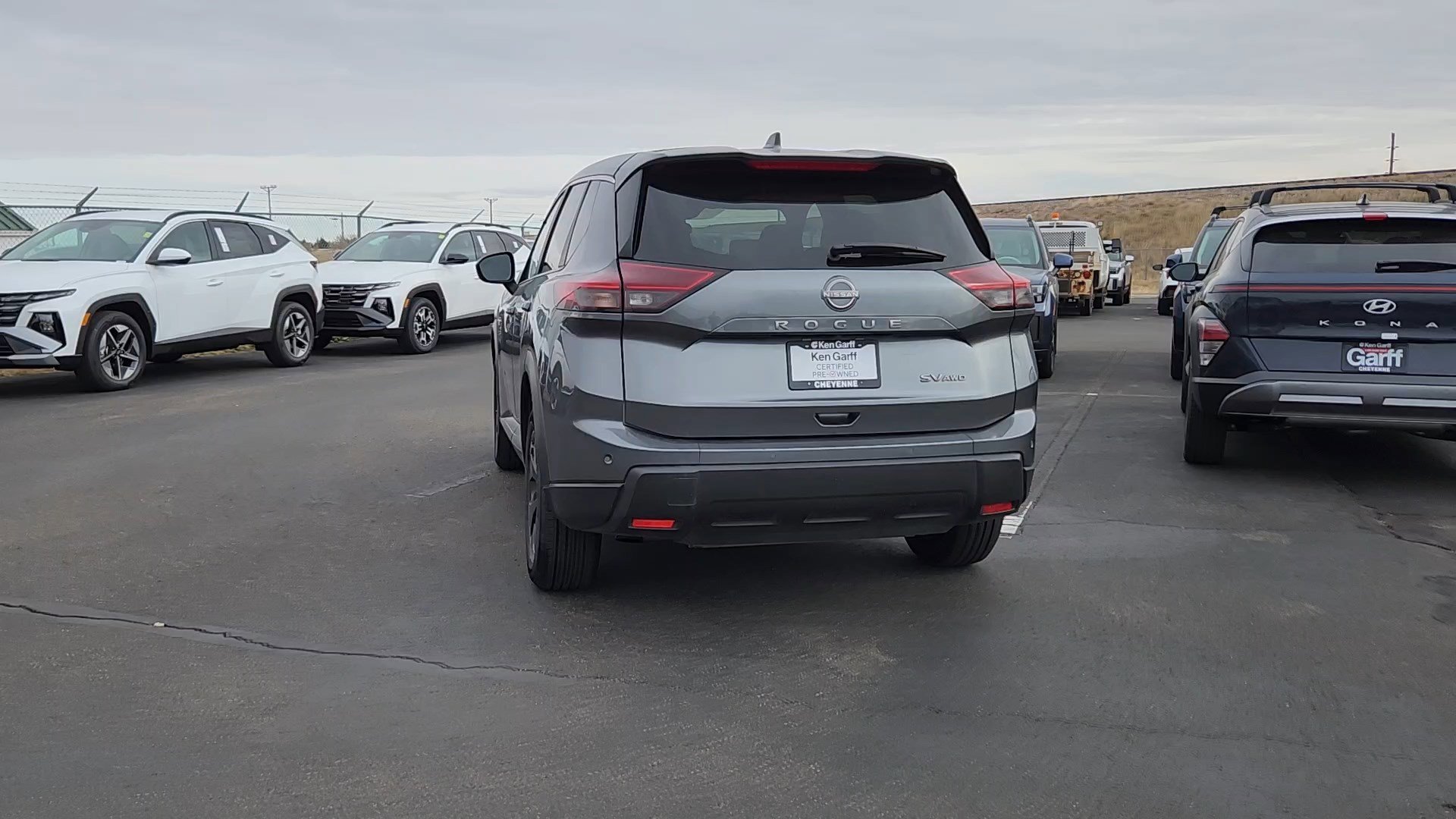 2024 Nissan Rogue SV photo 2