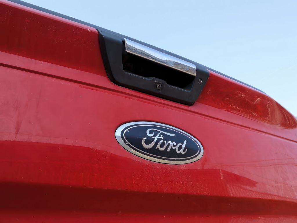 2016 Ford F-150 XLT FX4 photo 9
