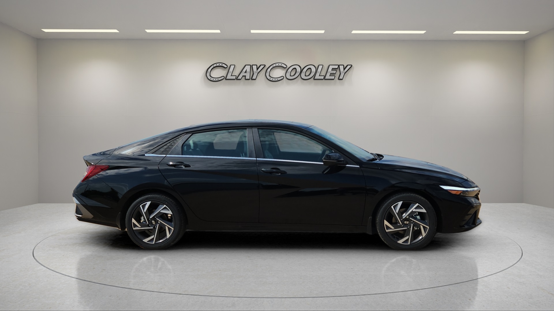 2025 Hyundai Elantra Limited photo 2