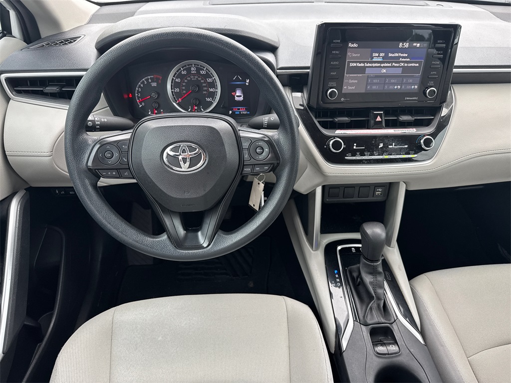 2022 Toyota Corolla Cross L photo 20