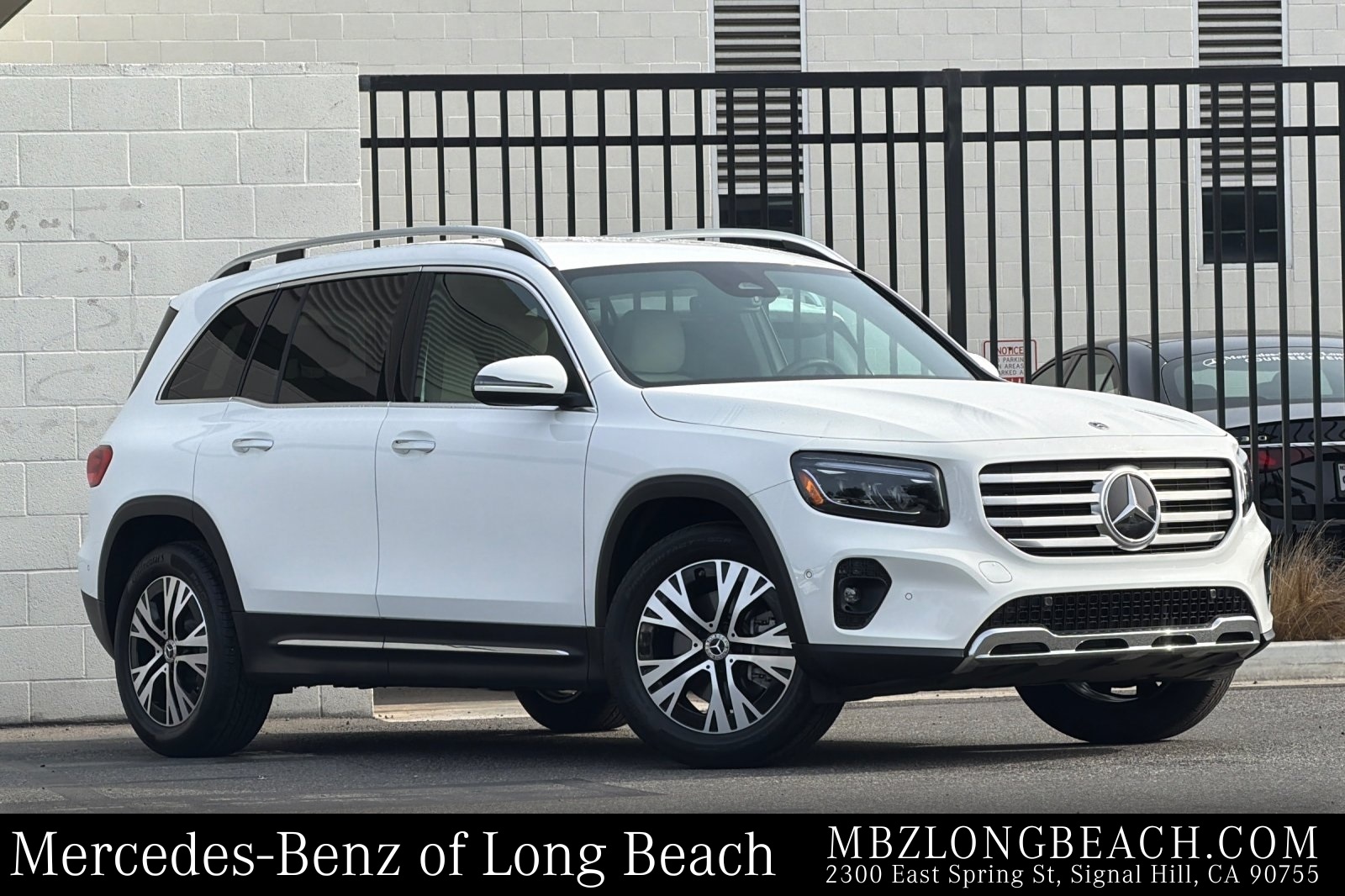 2025 Mercedes-Benz GLB Base's photo