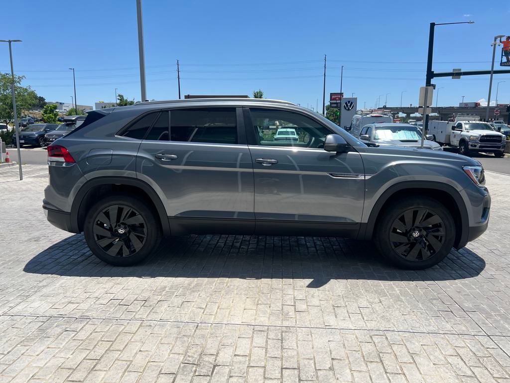 2025 Volkswagen Atlas Cross Sport SE Technology photo 6
