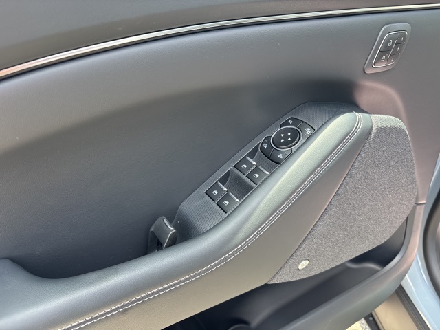 2025 Ford Mustang Mach-E Premium photo 10