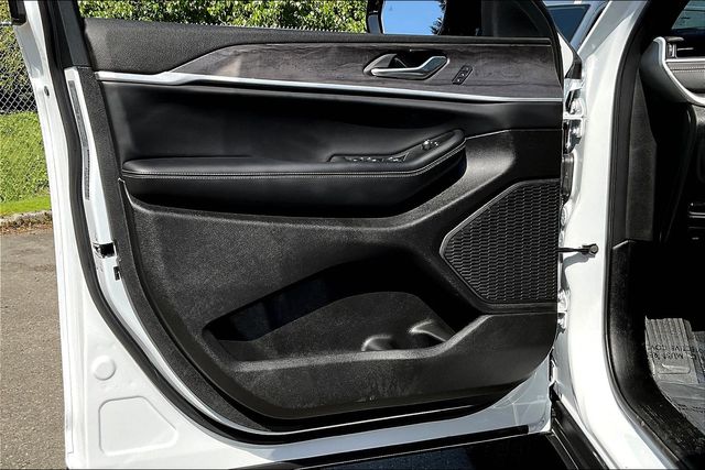 2025 Jeep Grand Cherokee Limited photo 18