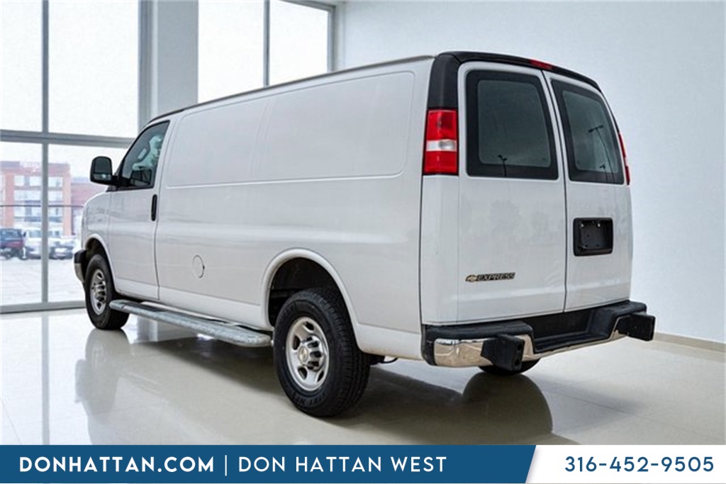 2023 Chevrolet Express 2500 Work Cargo Van photo 25