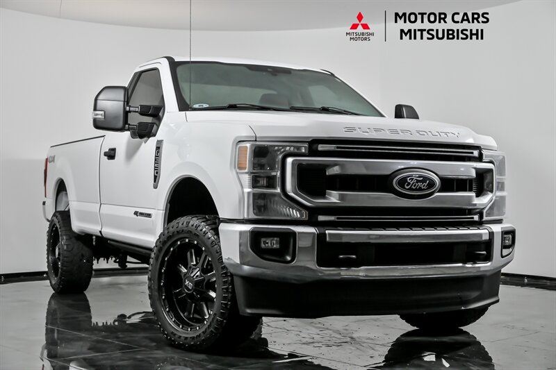 2020 Ford F-350 Super Duty XLT's photo