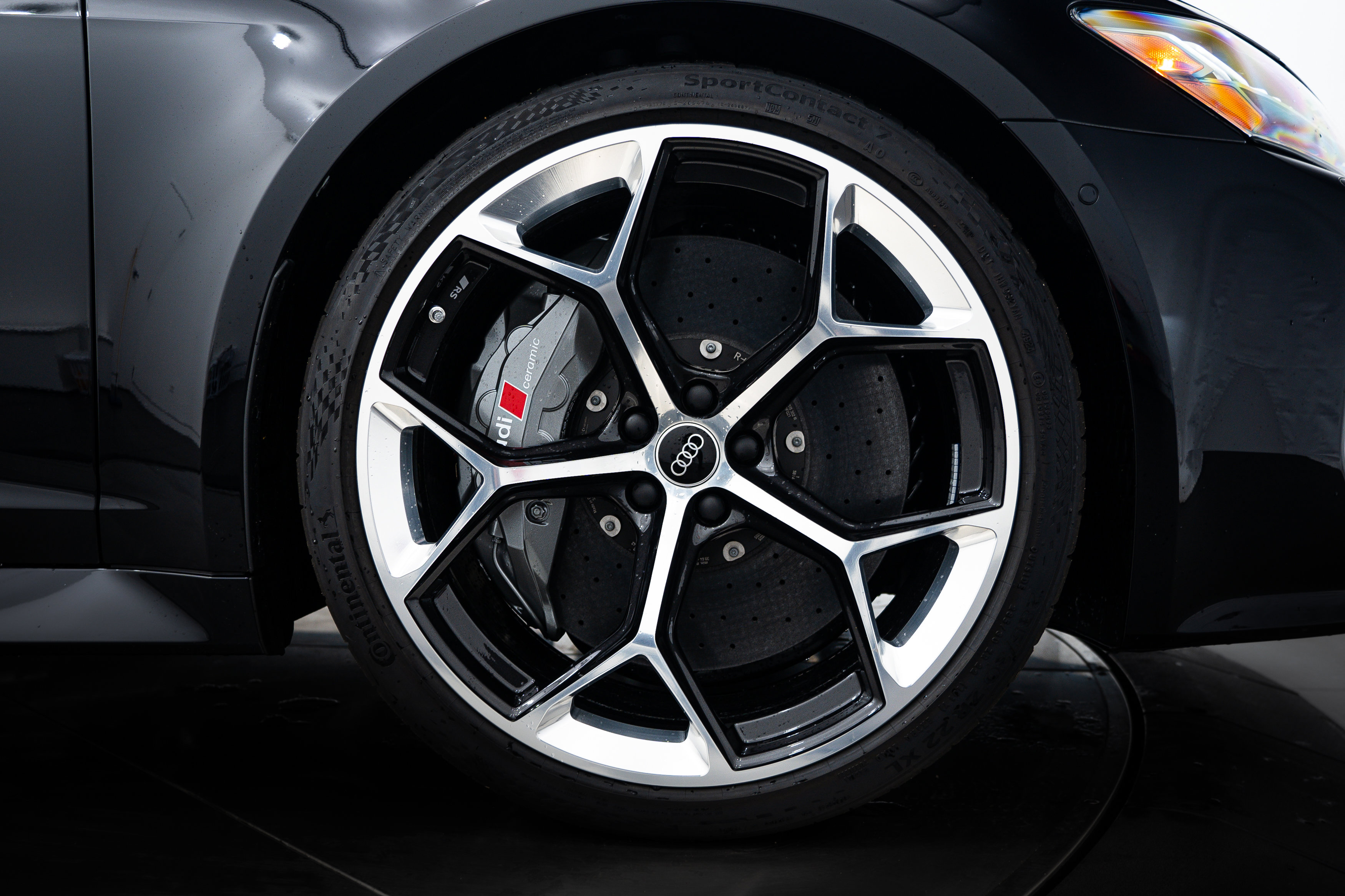 2025 Audi RS 6 Avant Performance Base photo 15