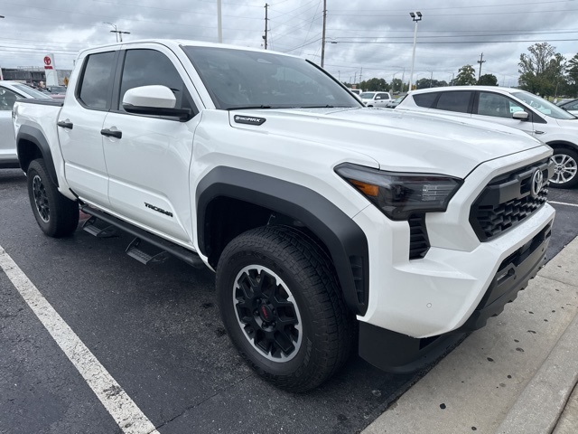 2024 Toyota Tacoma TRD photo 2