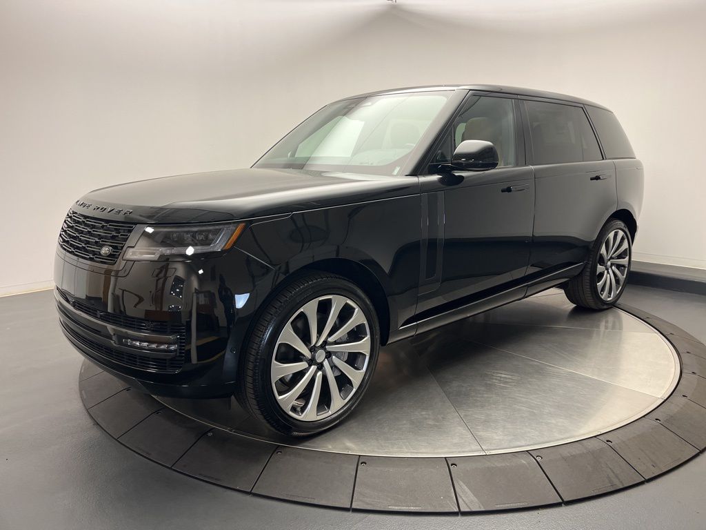 2025 Land Rover Range Rover SE's photo