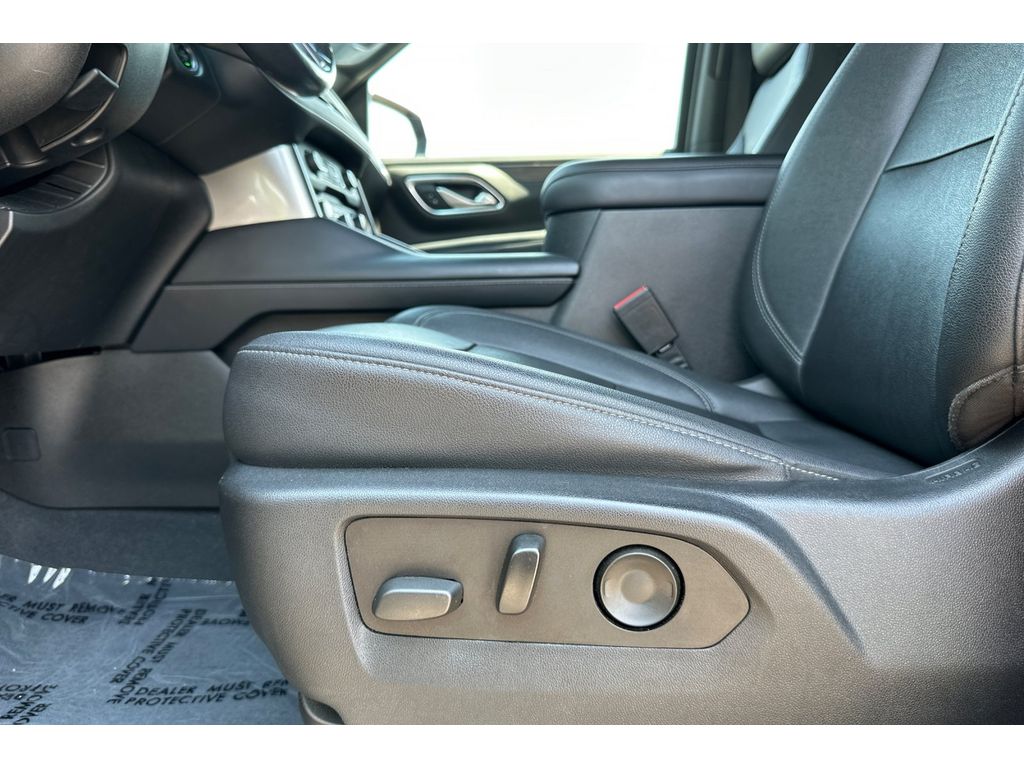 2022 Chevrolet Suburban 1500 Z71 photo 13