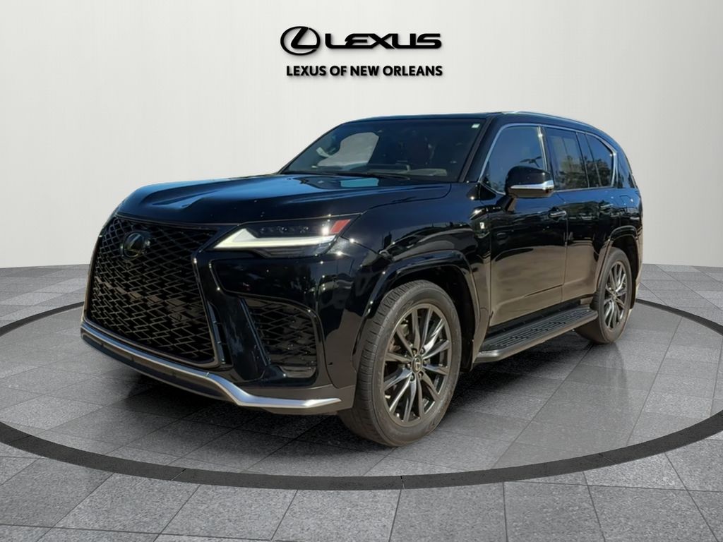 2022 Lexus LX 600 F SPORT photo 3