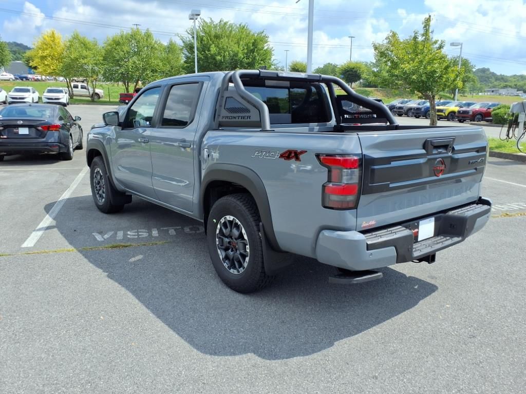 2025 Nissan Frontier Crew Cab PRO-4X photo 6