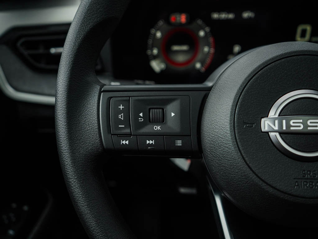 2026 Nissan Kicks SV photo 18
