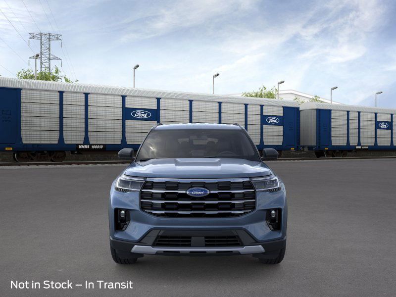 2025 Ford Explorer photo 5