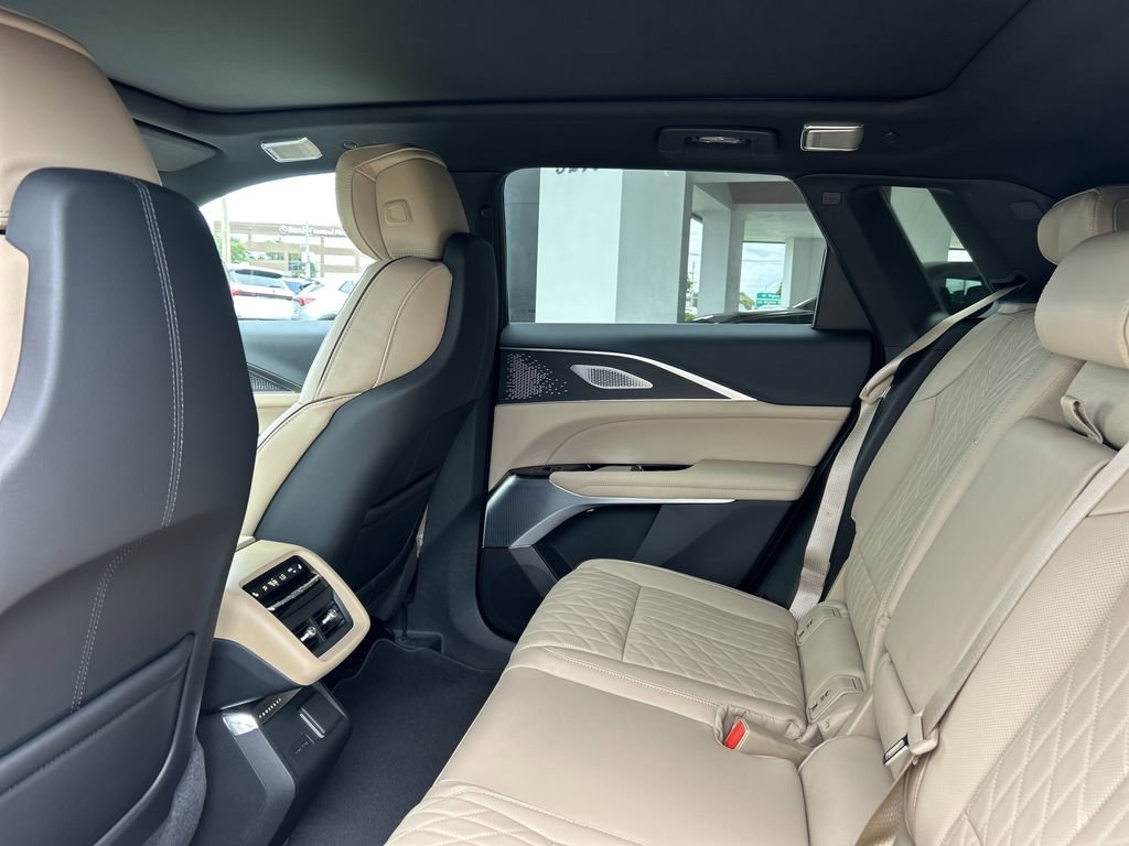 2026 Cadillac Lyriq Sport photo 17