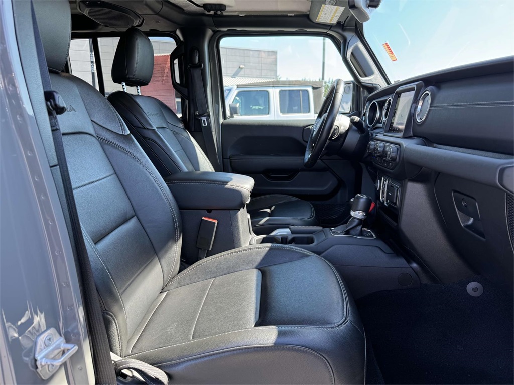 2022 Jeep Wrangler Unlimited Sahara 4xe photo 13