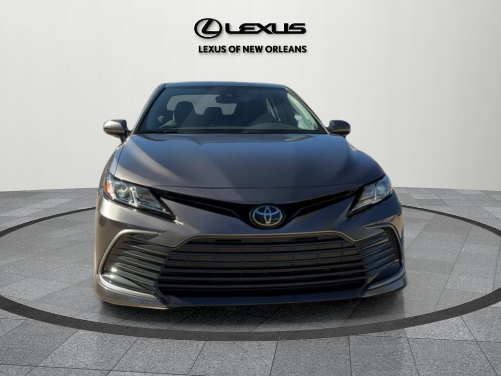 2022 Toyota Camry LE photo 2