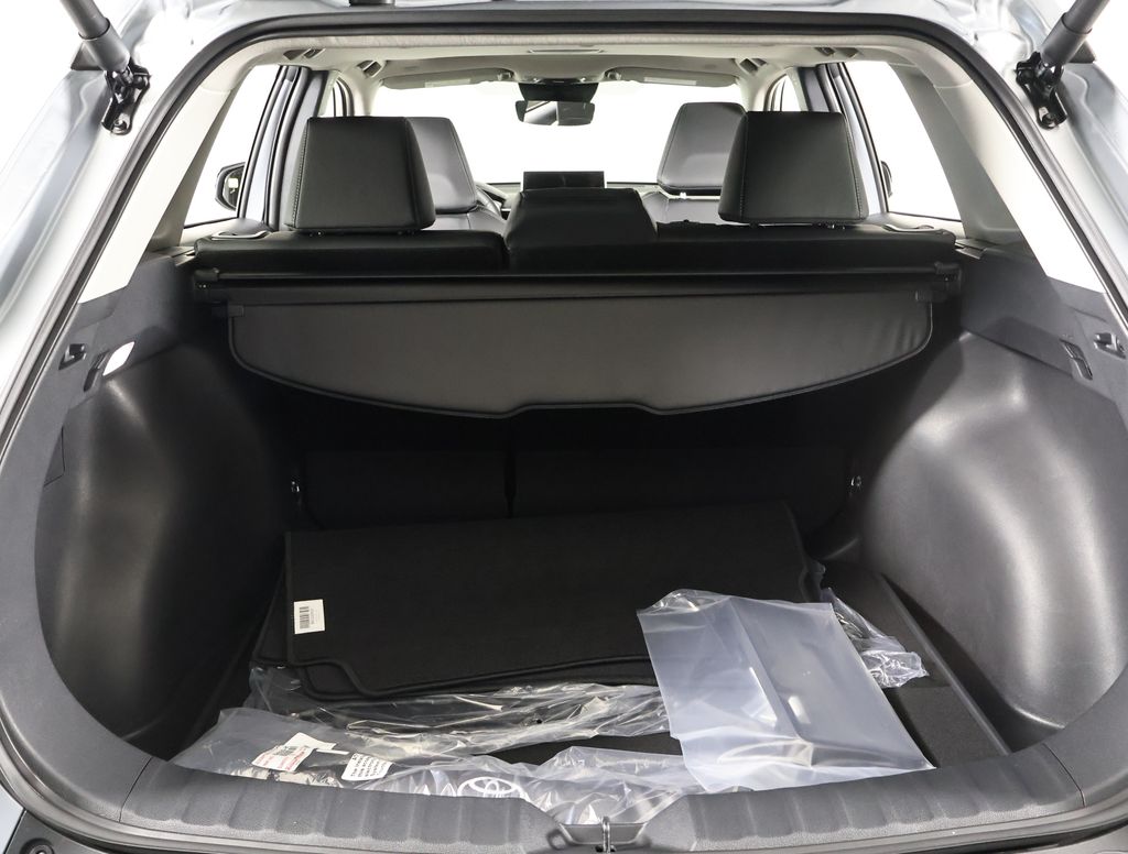 2026 Toyota Corolla Cross XLE photo 17