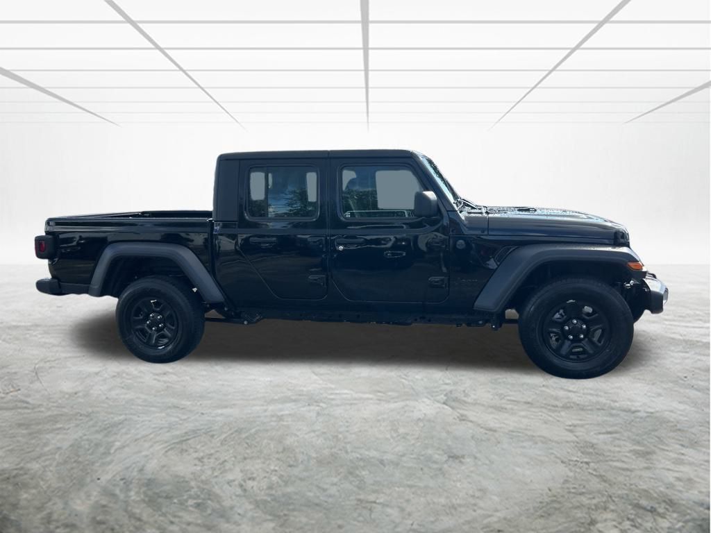 2025 Jeep Gladiator Sport photo 3