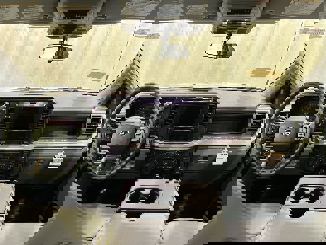 New 2025 OXFORD WHITE Ford XL image 12