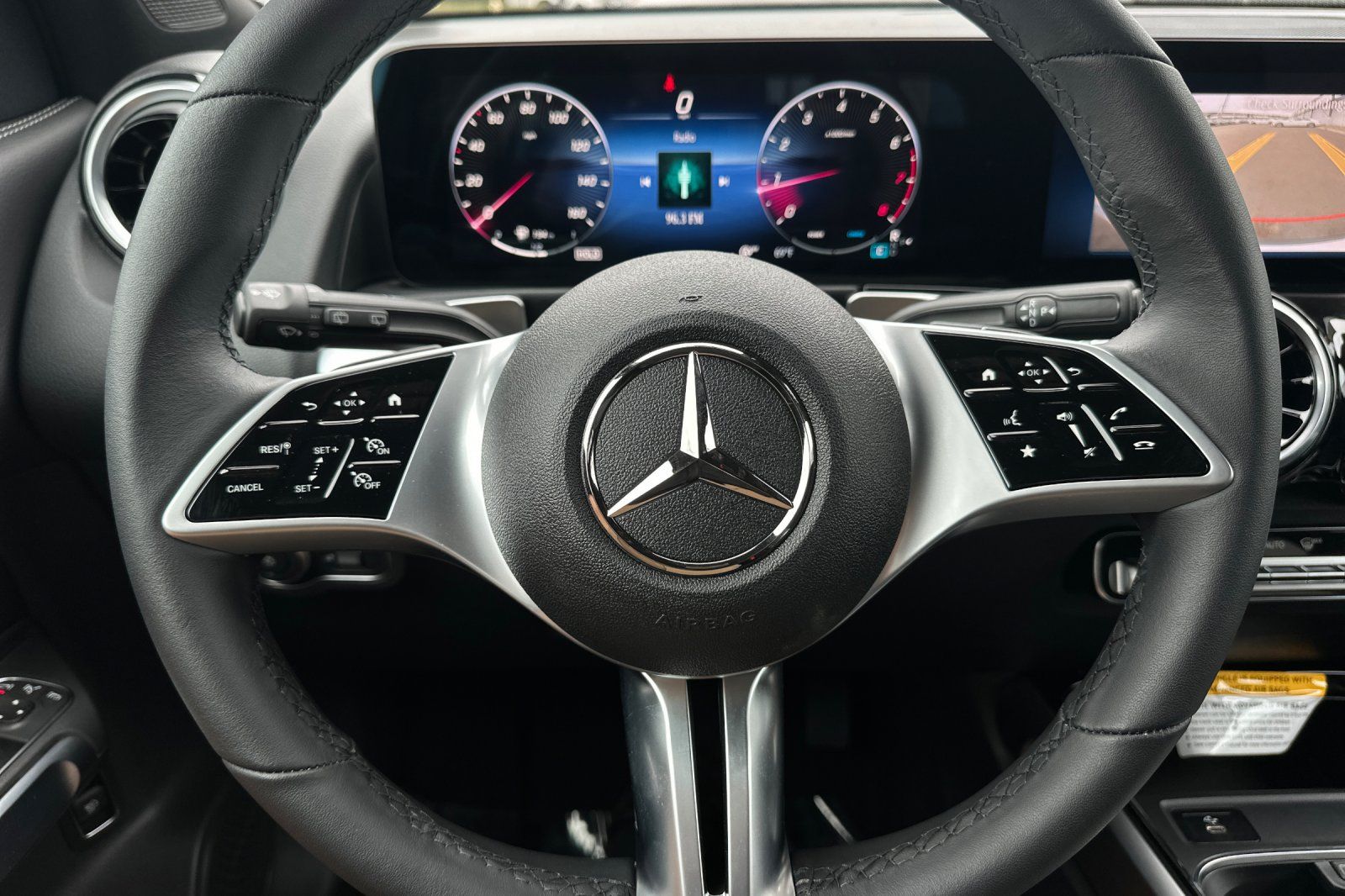 2025 Mercedes Benz GLB 250 photo 17