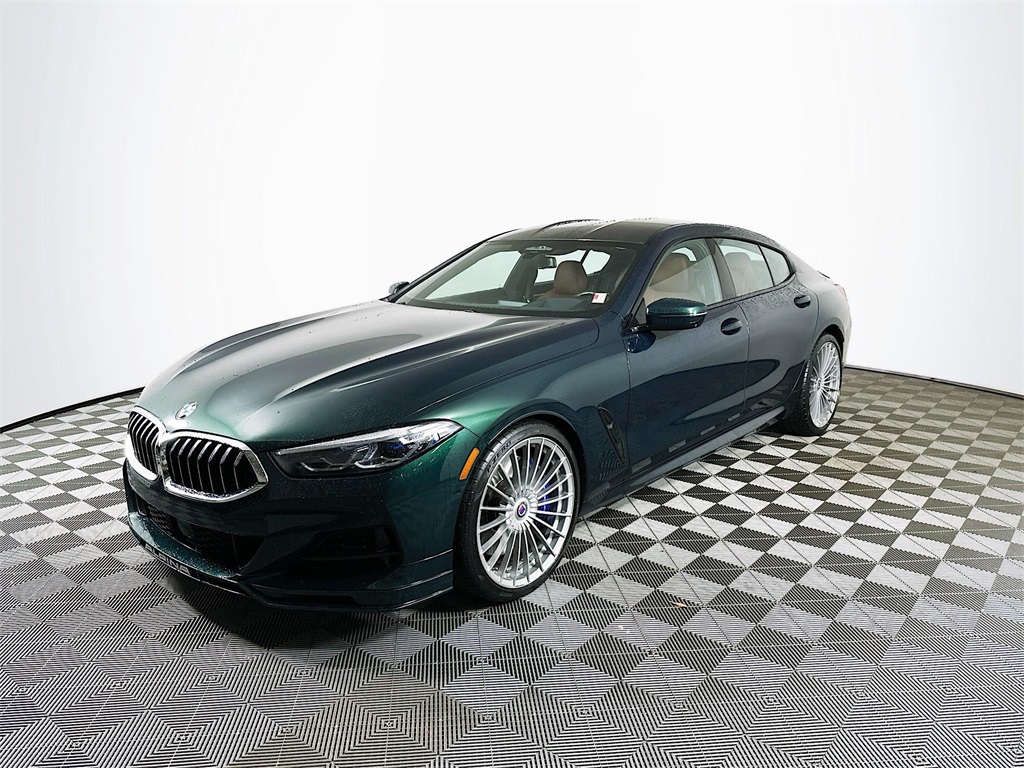 Used 2022 Green Metallic BMW ALPINA B8 xDrive image 1