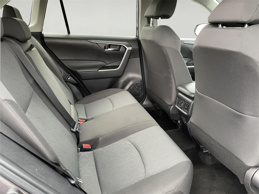 2024 Toyota RAV4 XLE photo 15