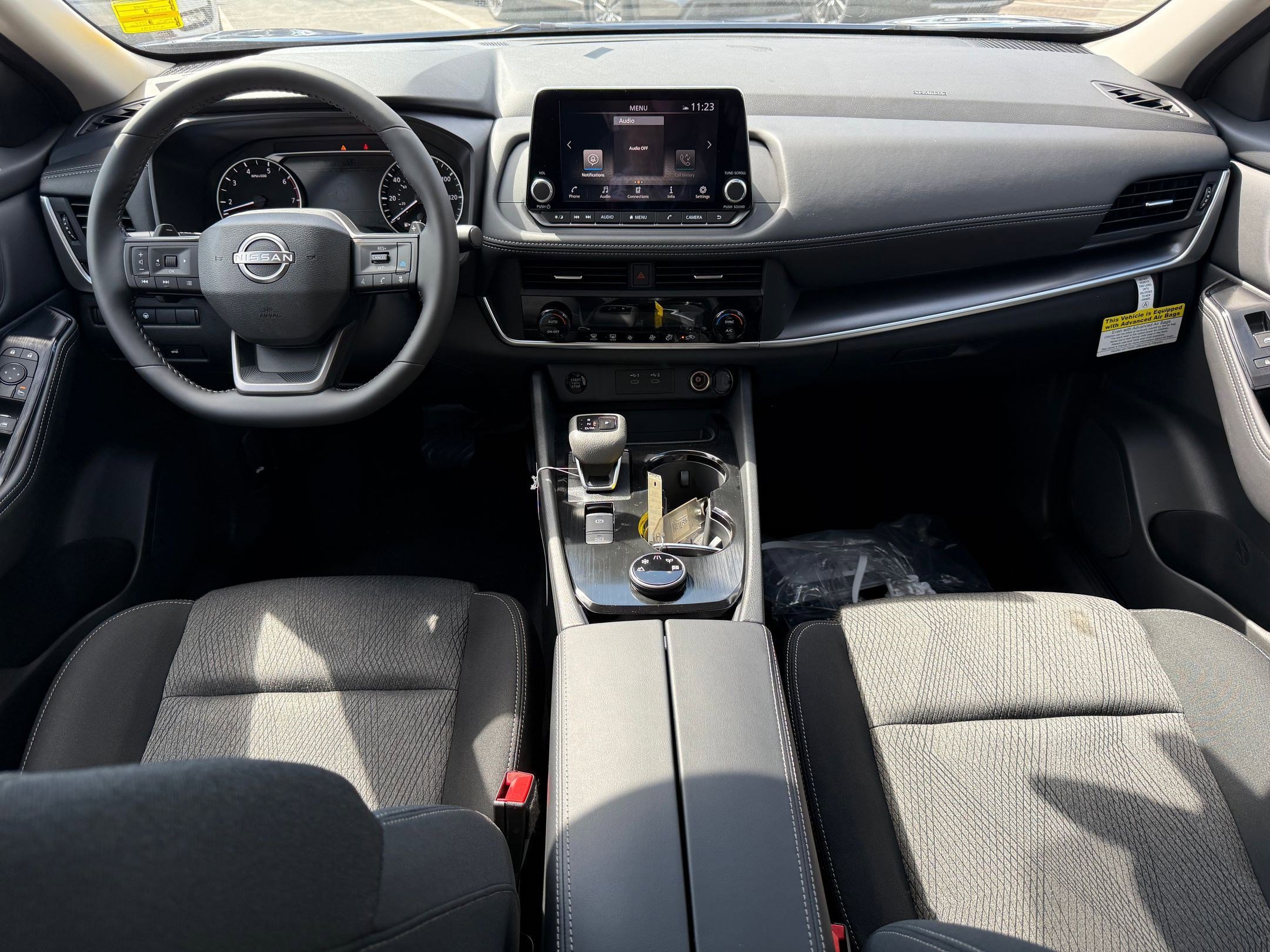 2026 Nissan Rogue SV photo 8
