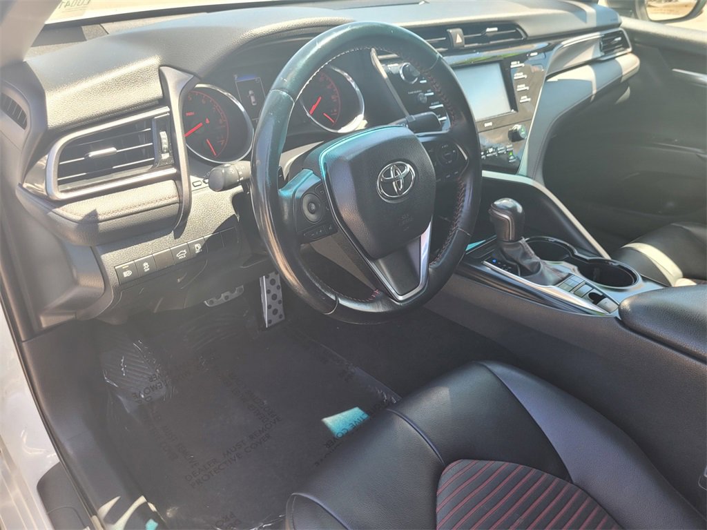 2020 Toyota Camry XSE V6 photo 14