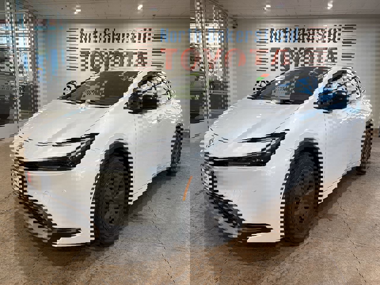 2025 Toyota Prius SE's photo
