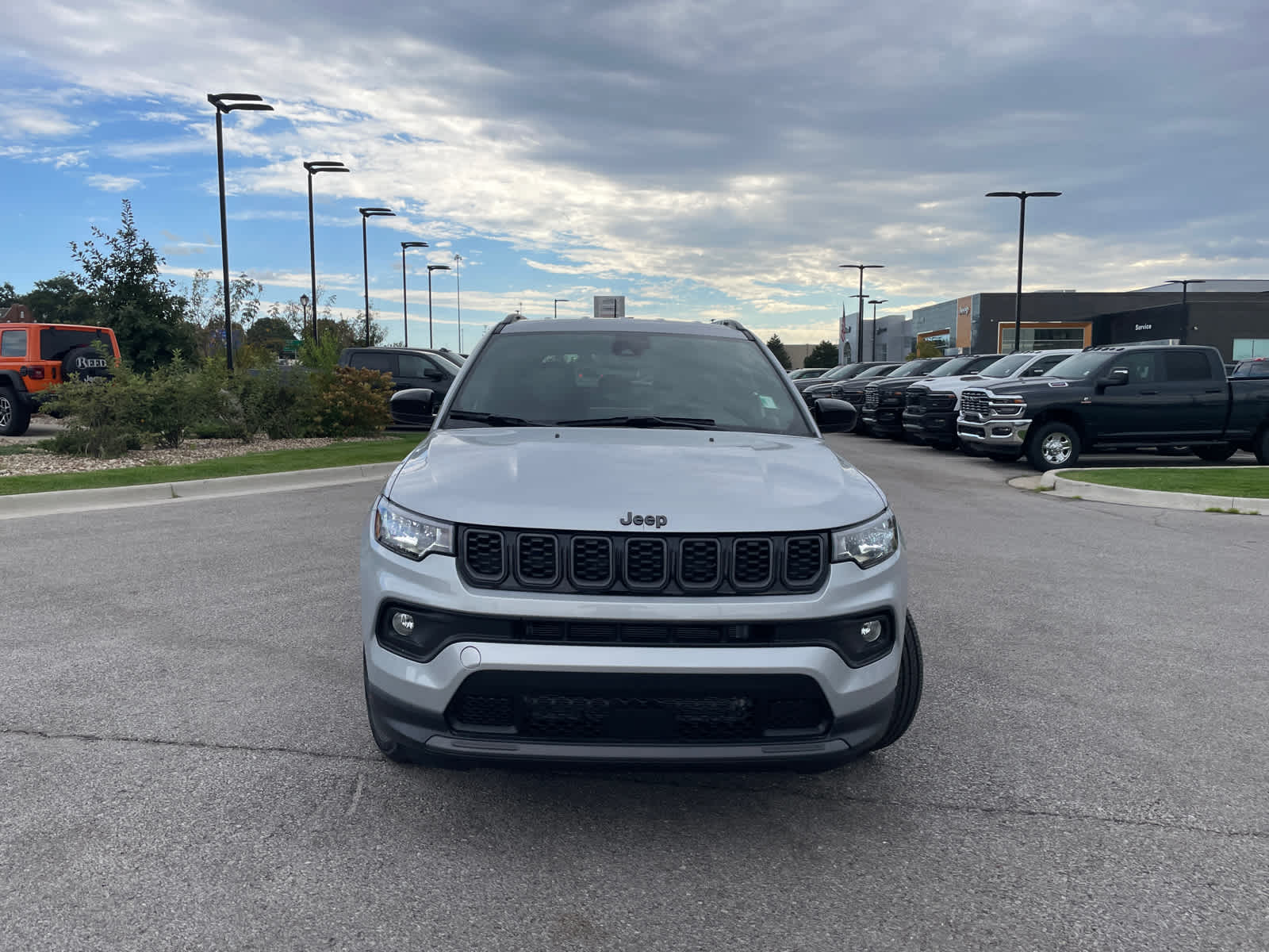 2025 Jeep Compass Latitude photo 2