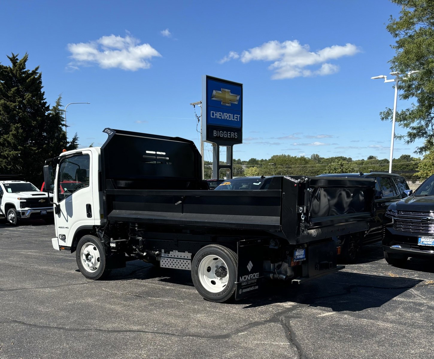 2024 Chevrolet Silverado photo 3