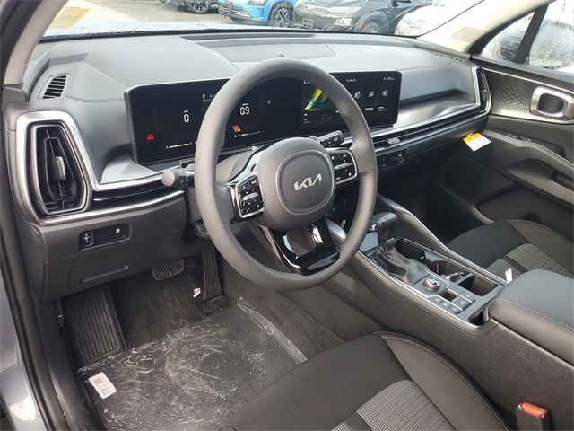 2025 Kia Sorento LX photo 7