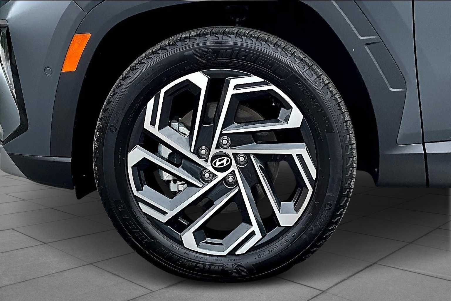 2025 Hyundai Tucson Limited photo 10