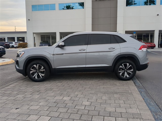 2026 Volkswagen Atlas Cross Sport SE photo 3