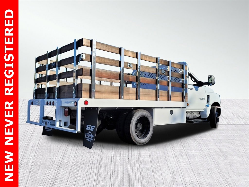 2023 Chevrolet Silverado 5500HD Work Truck photo 4