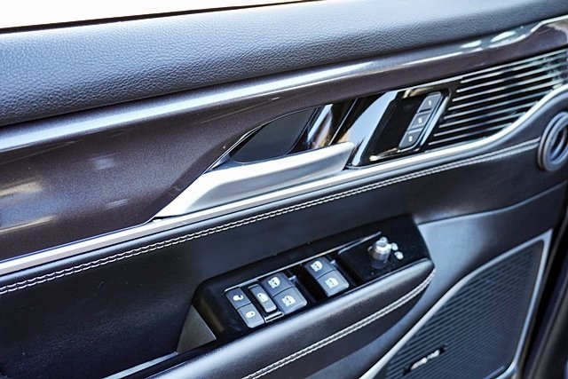 Used 2023 Black Jeep Base image 23