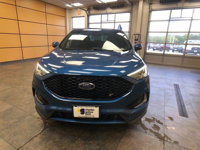 2019 Ford Edge ST photo 3