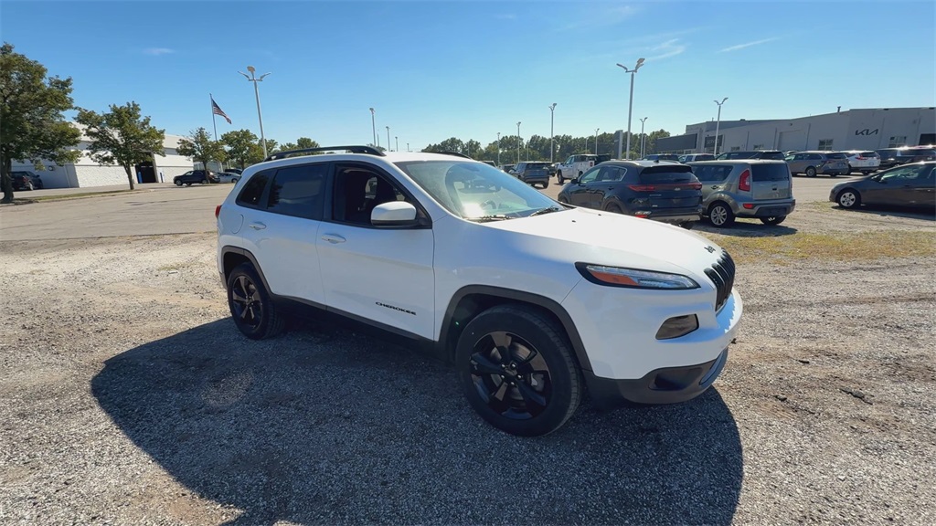 2018 Jeep Cherokee Latitude photo 2