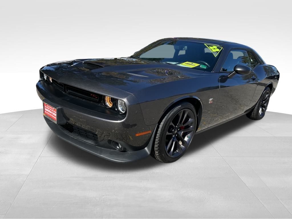 2022 Dodge Challenger R/T Scat Pack photo 2
