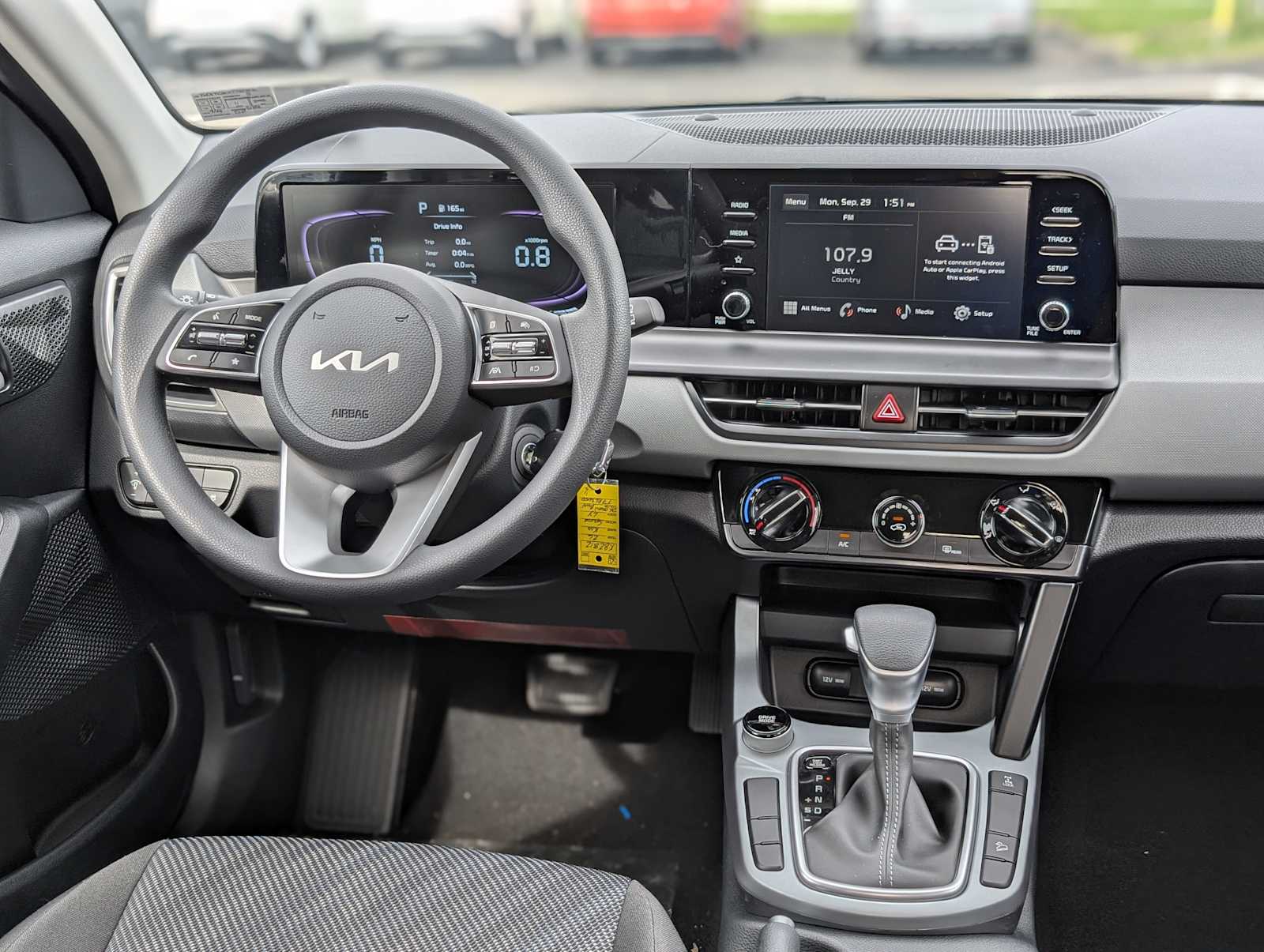 2026 Kia Seltos LX photo 5
