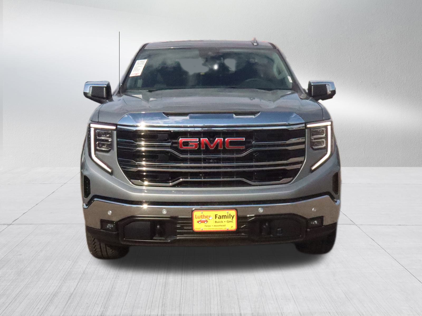 2026 Gmc Sierra 1500 SLT photo 2