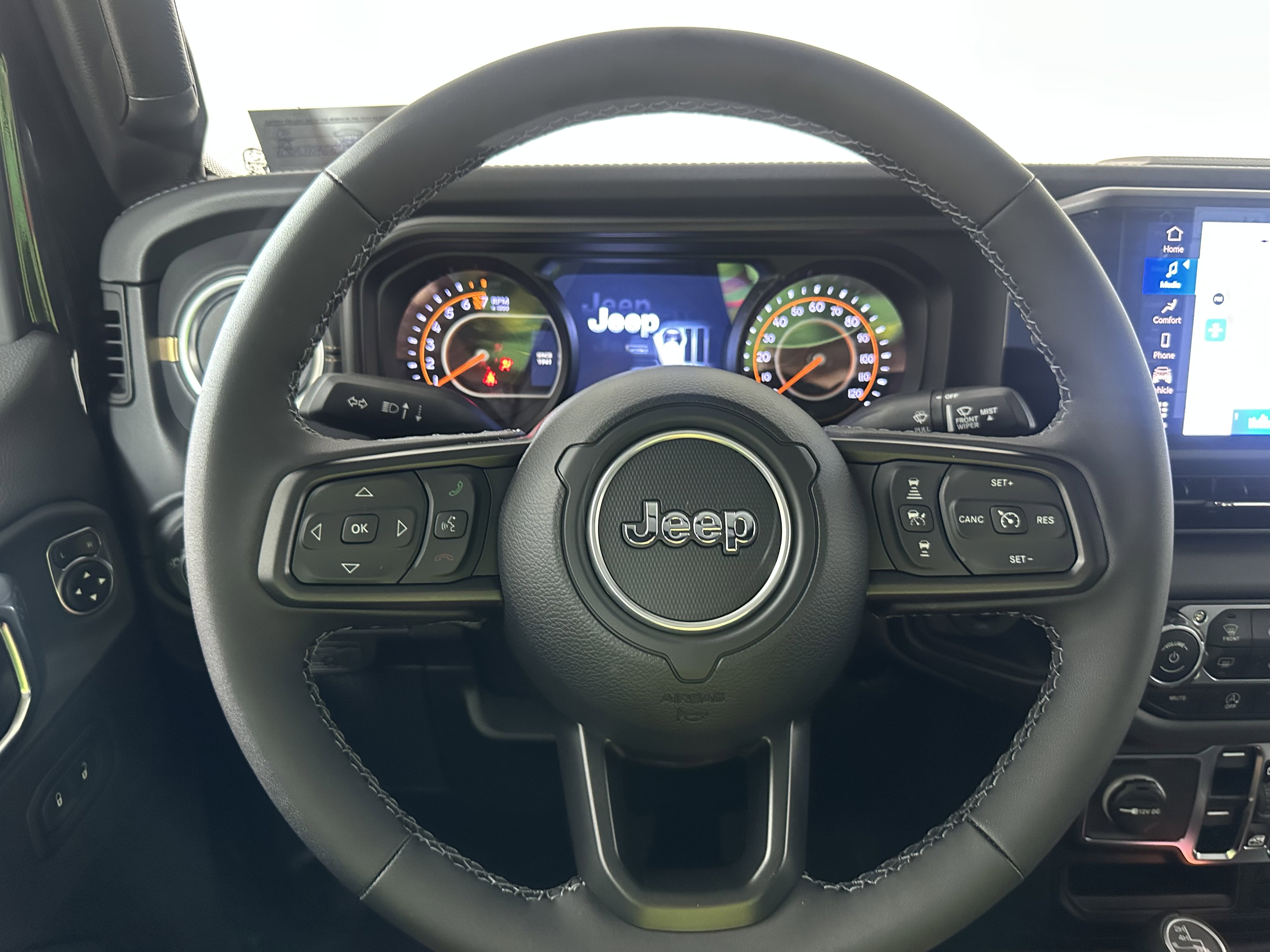 2025 Jeep Gladiator Sport photo 2