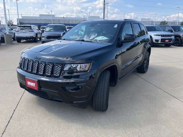 2020 Jeep Grand Cherokee Altitude photo 2