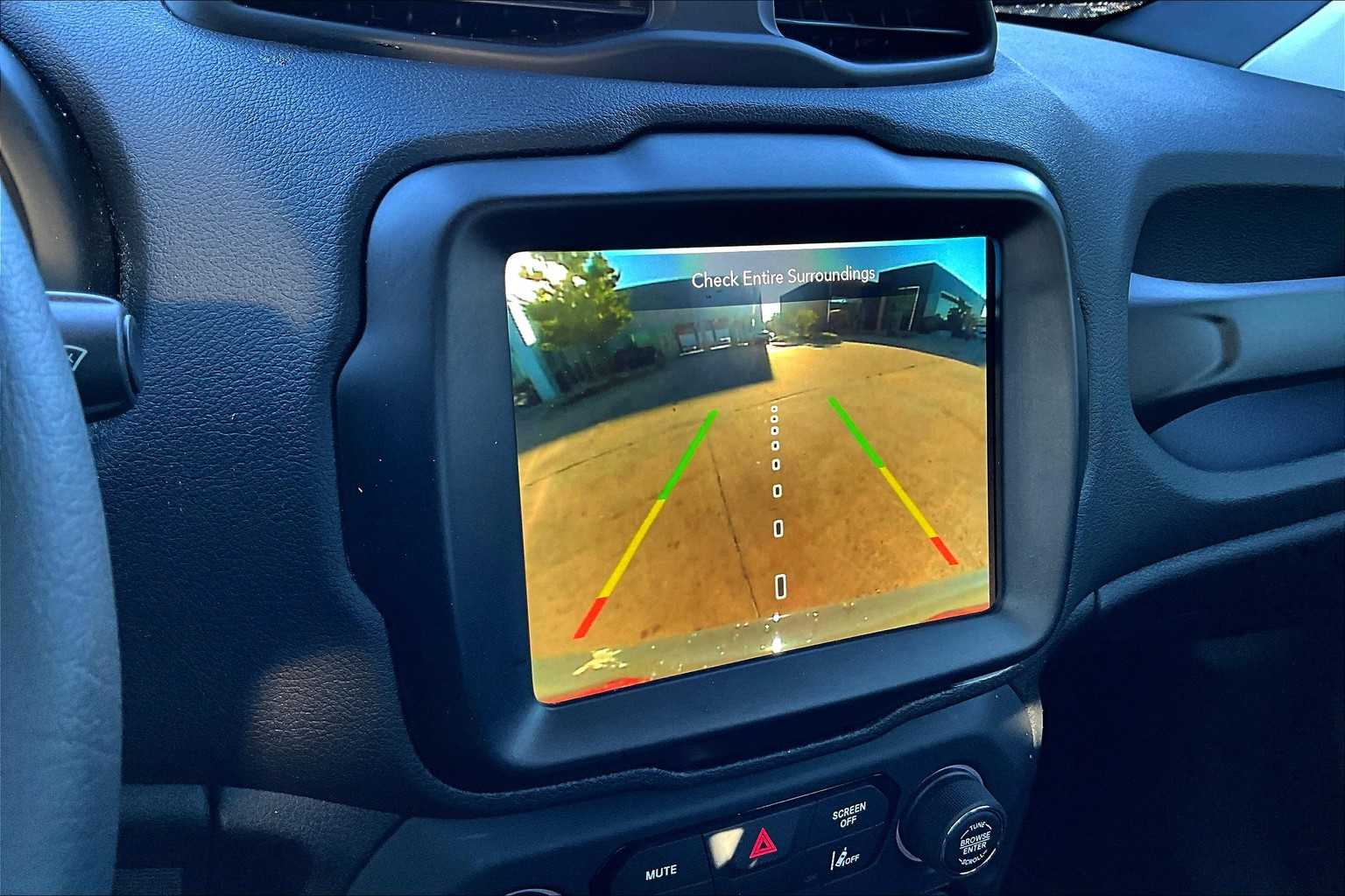 2022 Jeep Renegade Limited photo 25