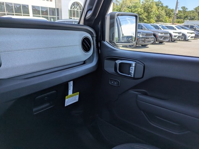 2025 Jeep Wrangler Sport S photo 16