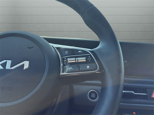 2024 Kia Seltos SX photo 17