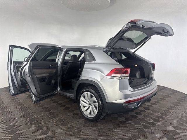 2023 Volkswagen Atlas Cross Sport V6 SE Technology photo 13