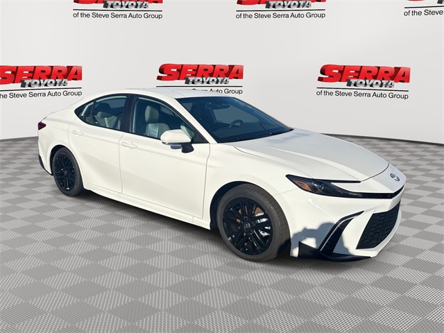 2026 Toyota Camry SE's photo